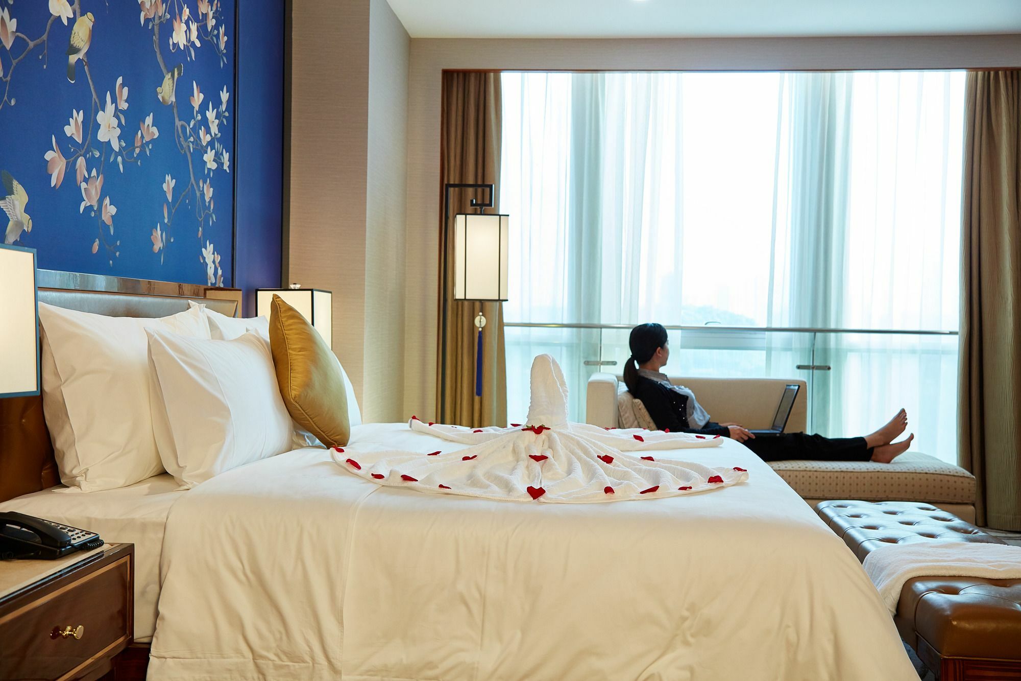 The Thousand Lantern Lake Hotel Фошань Экстерьер фото