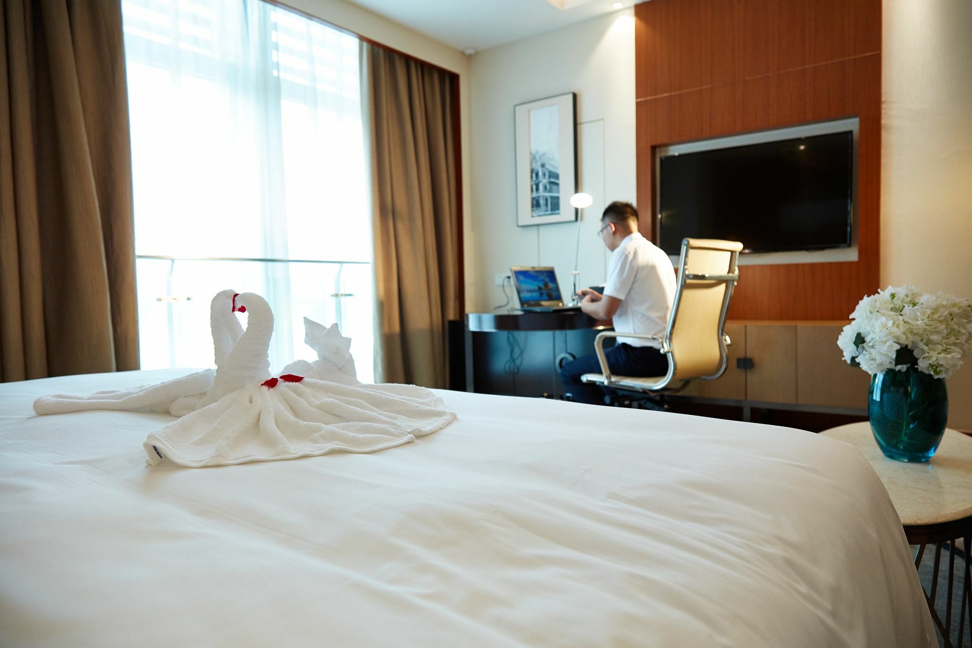 The Thousand Lantern Lake Hotel Фошань Экстерьер фото